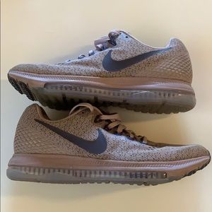 Women’s Nike Zoom Size 7